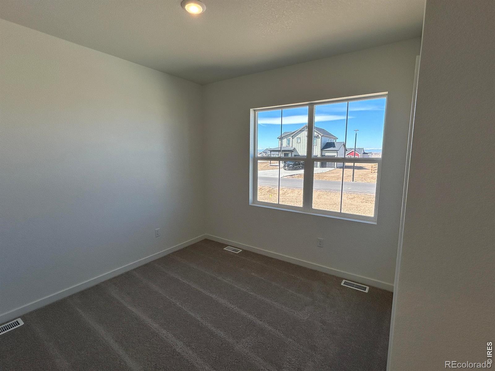 MLS Image #13 for 510  gavin court,hudson, Colorado