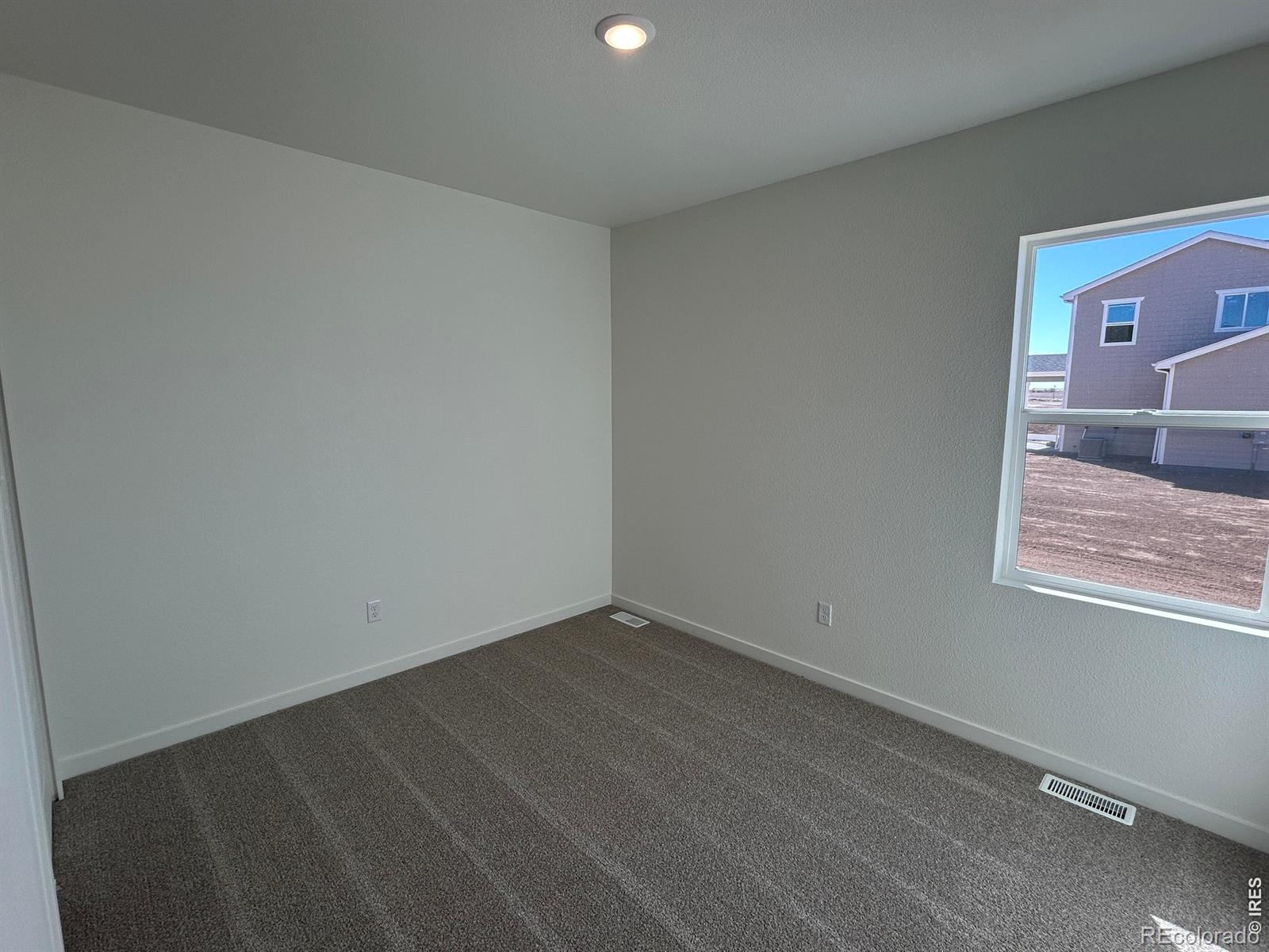 MLS Image #15 for 510  gavin court,hudson, Colorado