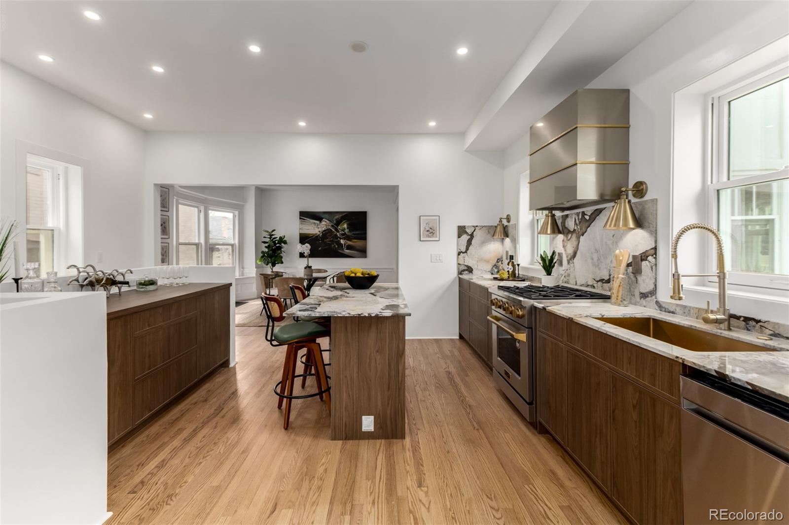 MLS Image #15 for 668 n clarkson street,denver, Colorado