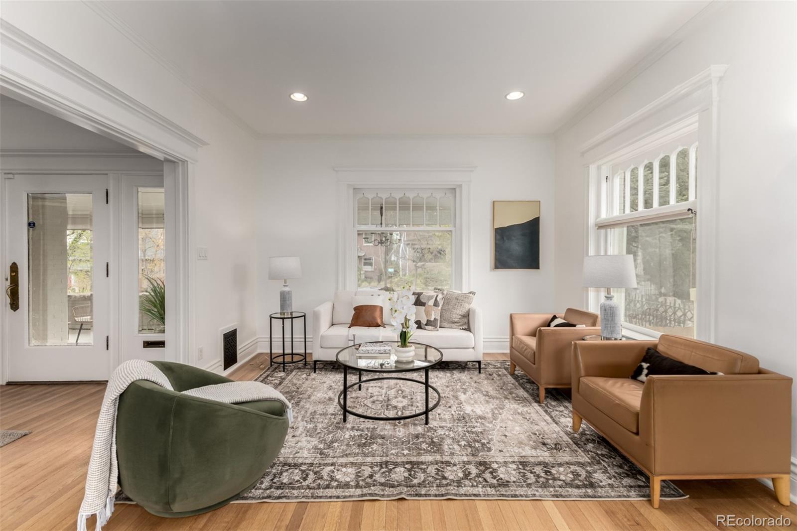 MLS Image #5 for 668 n clarkson street,denver, Colorado
