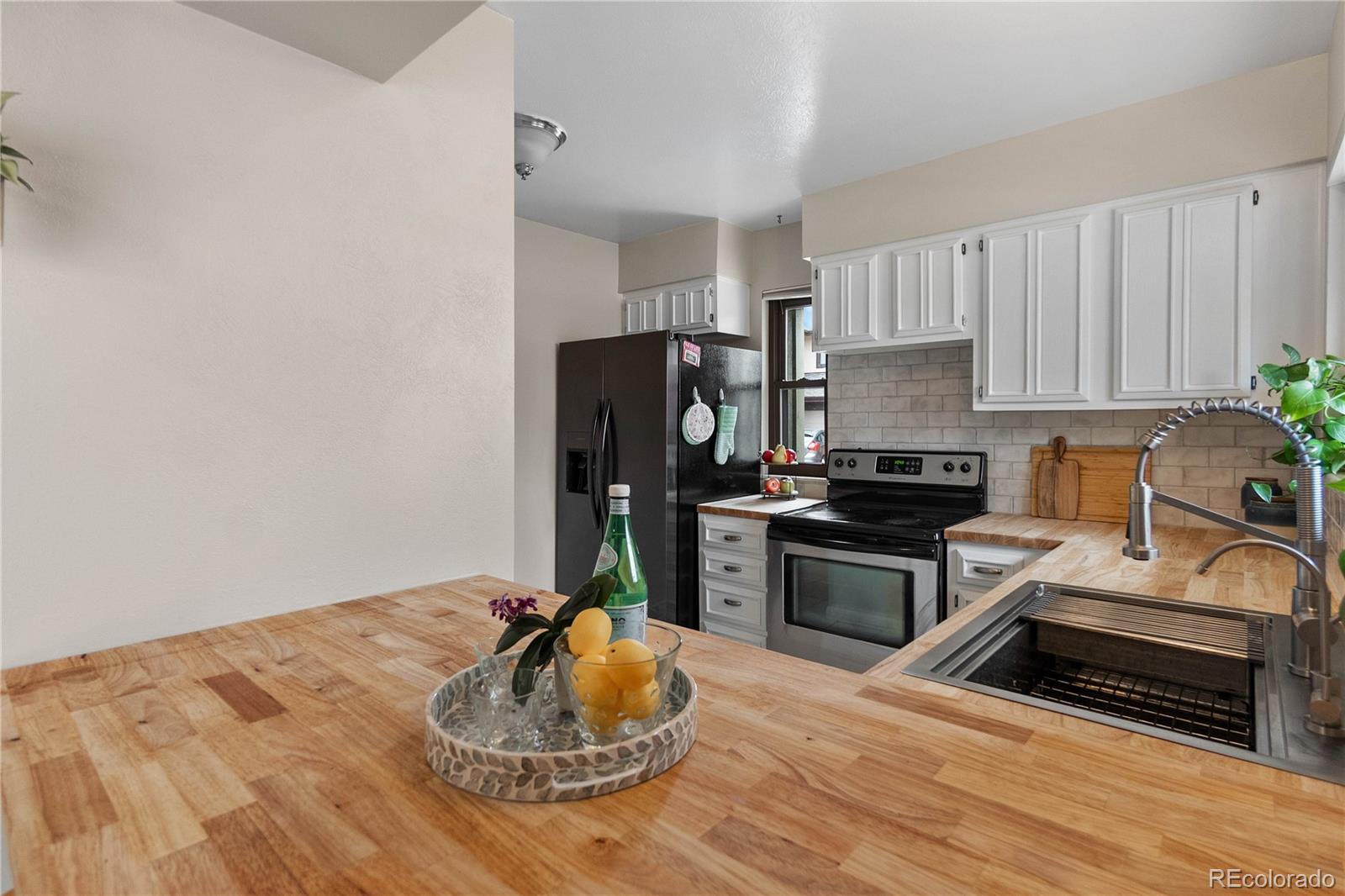 MLS Image #8 for 10372 w florida avenue,lakewood, Colorado