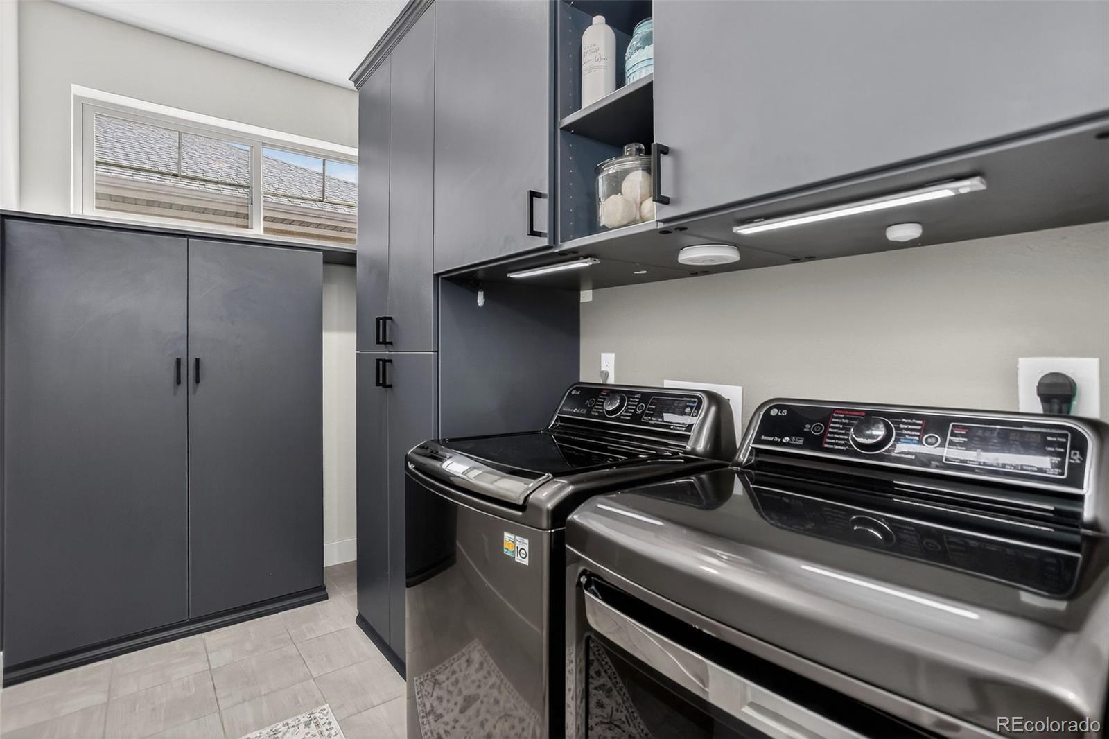 MLS Image #28 for 20392 e 53rd drive,denver, Colorado
