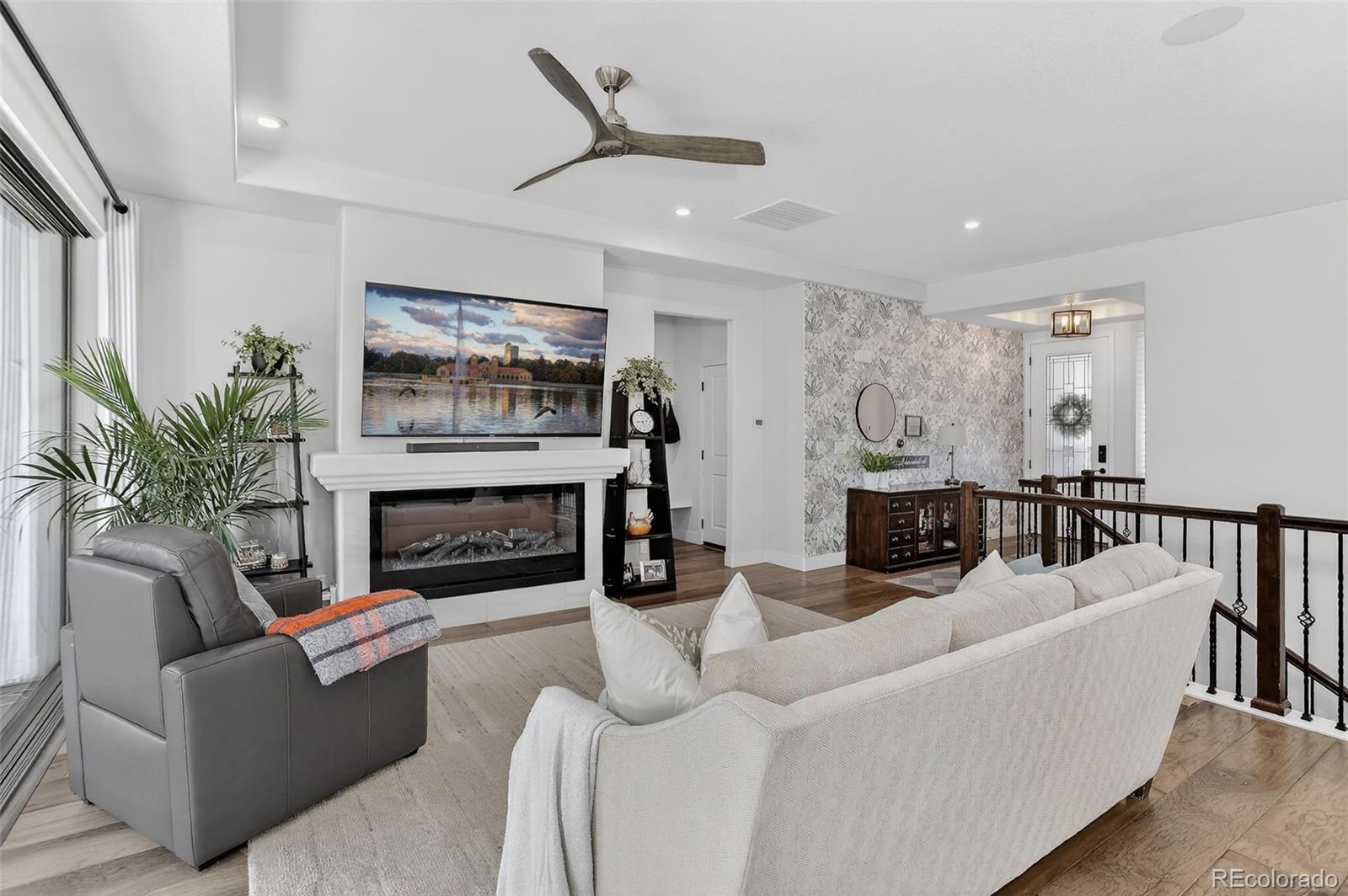 MLS Image #6 for 20392 e 53rd drive,denver, Colorado