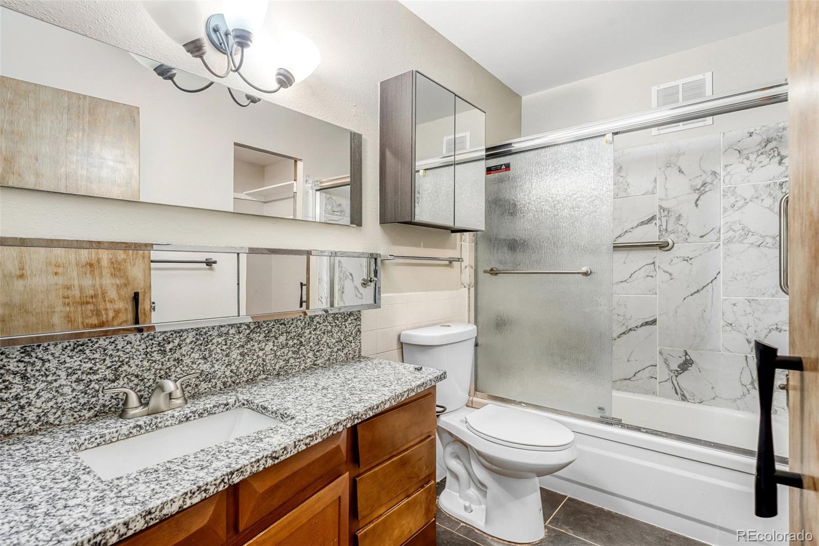MLS Image #9 for 600 s clinton  5b,denver, Colorado