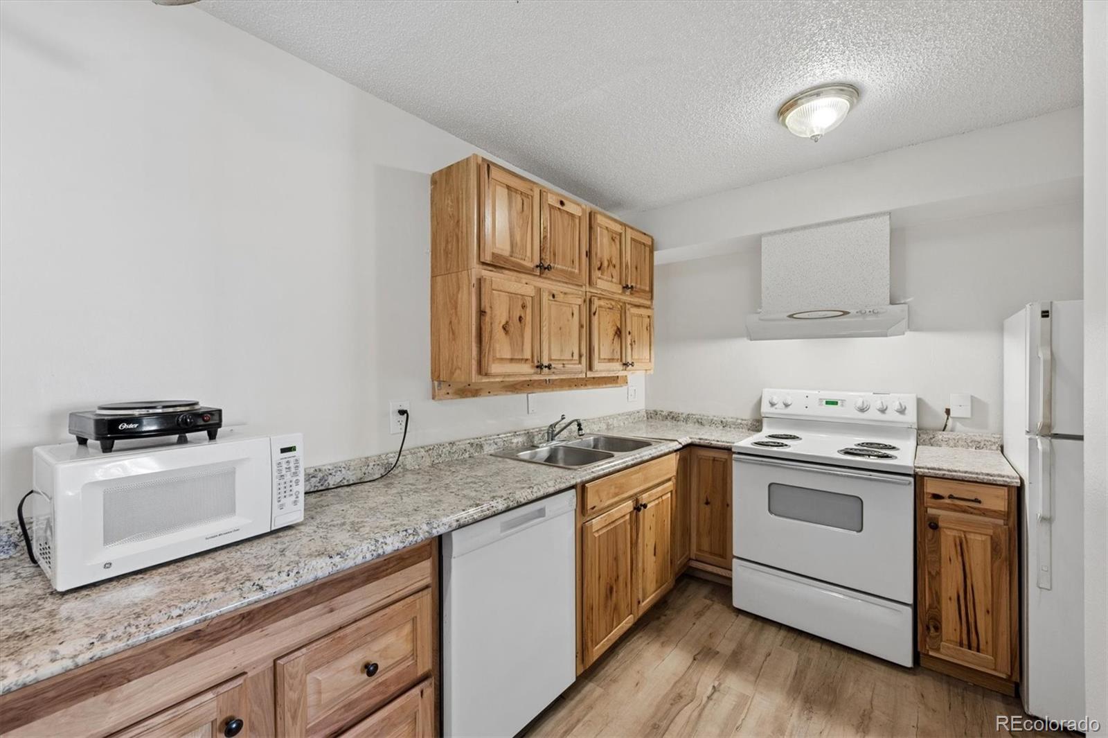 MLS Image #10 for 5300 e cherry creek south drive 612,denver, Colorado