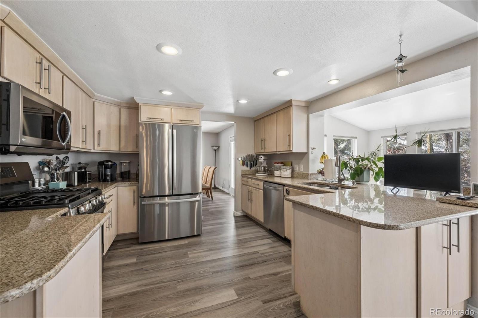 MLS Image #10 for 2711 s oakland circle,aurora, Colorado