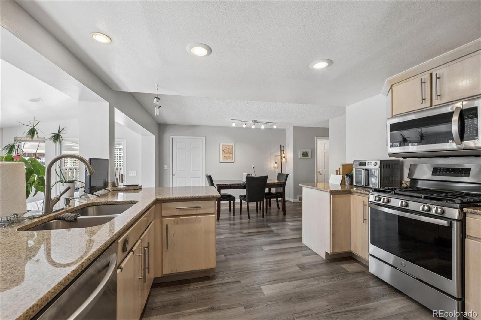 MLS Image #9 for 2711 s oakland circle,aurora, Colorado