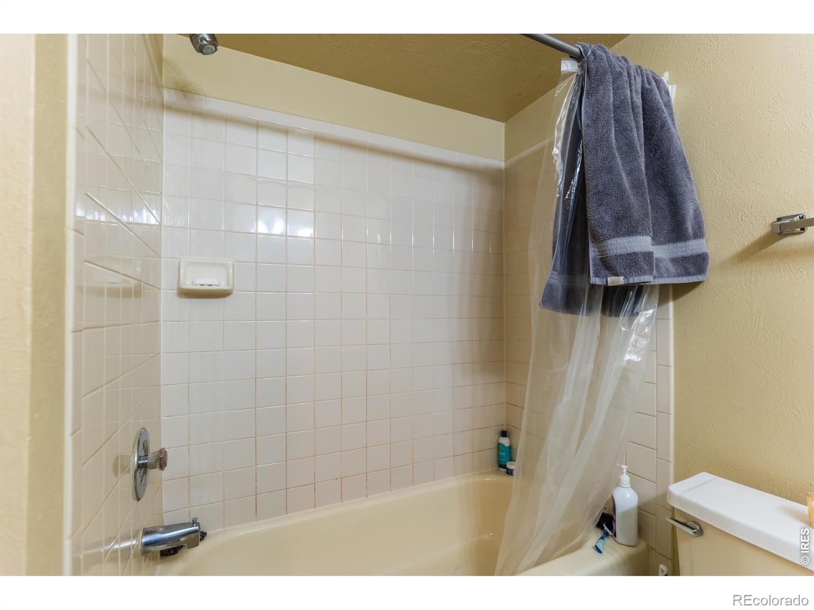 MLS Image #9 for 30 s boulder circle,boulder, Colorado