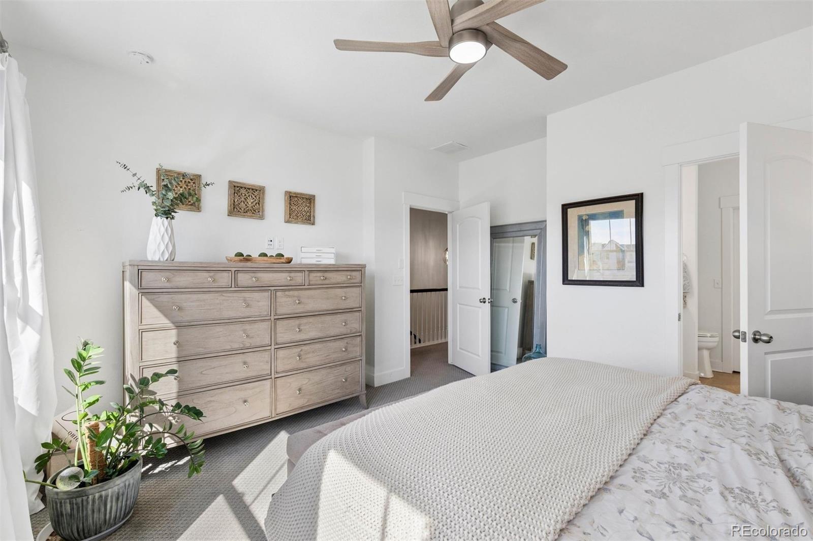 MLS Image #14 for 5769  boston street,denver, Colorado
