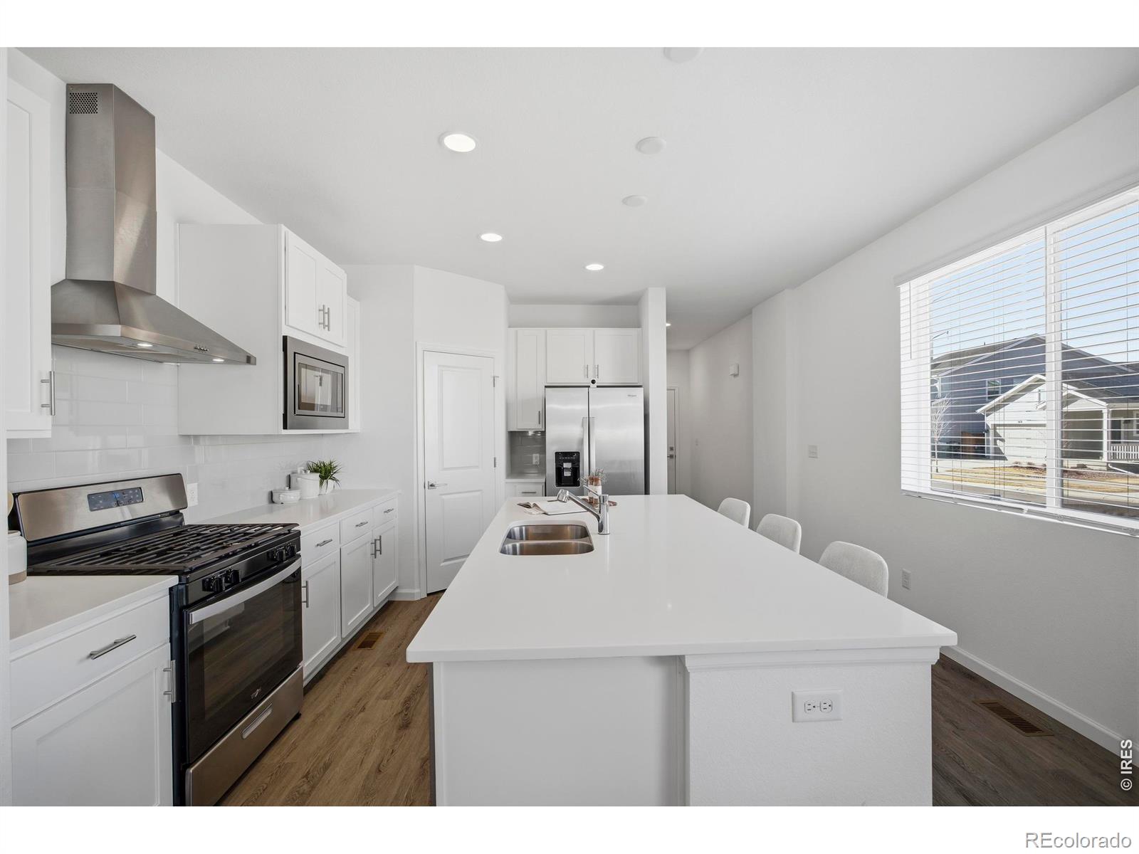 MLS Image #10 for 438  overbrook lane,longmont, Colorado