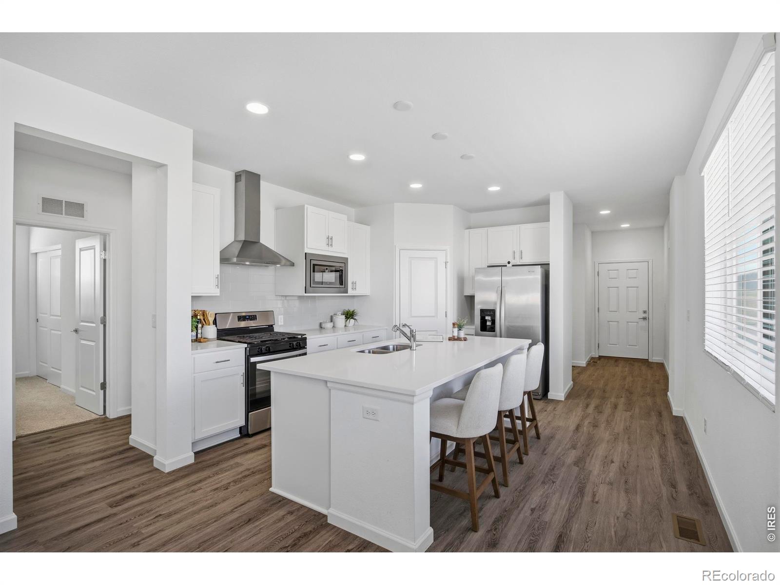 MLS Image #6 for 438  overbrook lane,longmont, Colorado