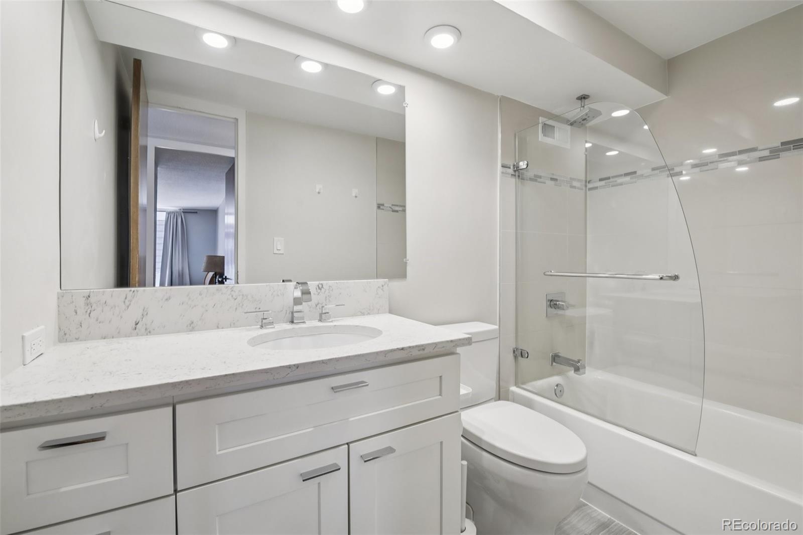 MLS Image #7 for 1155 n ash street,denver, Colorado