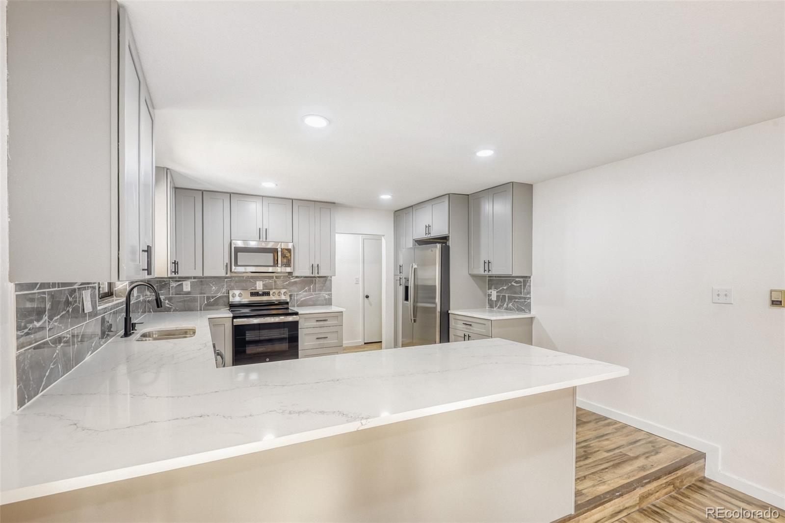 MLS Image #6 for 12436 e cedar circle,aurora, Colorado
