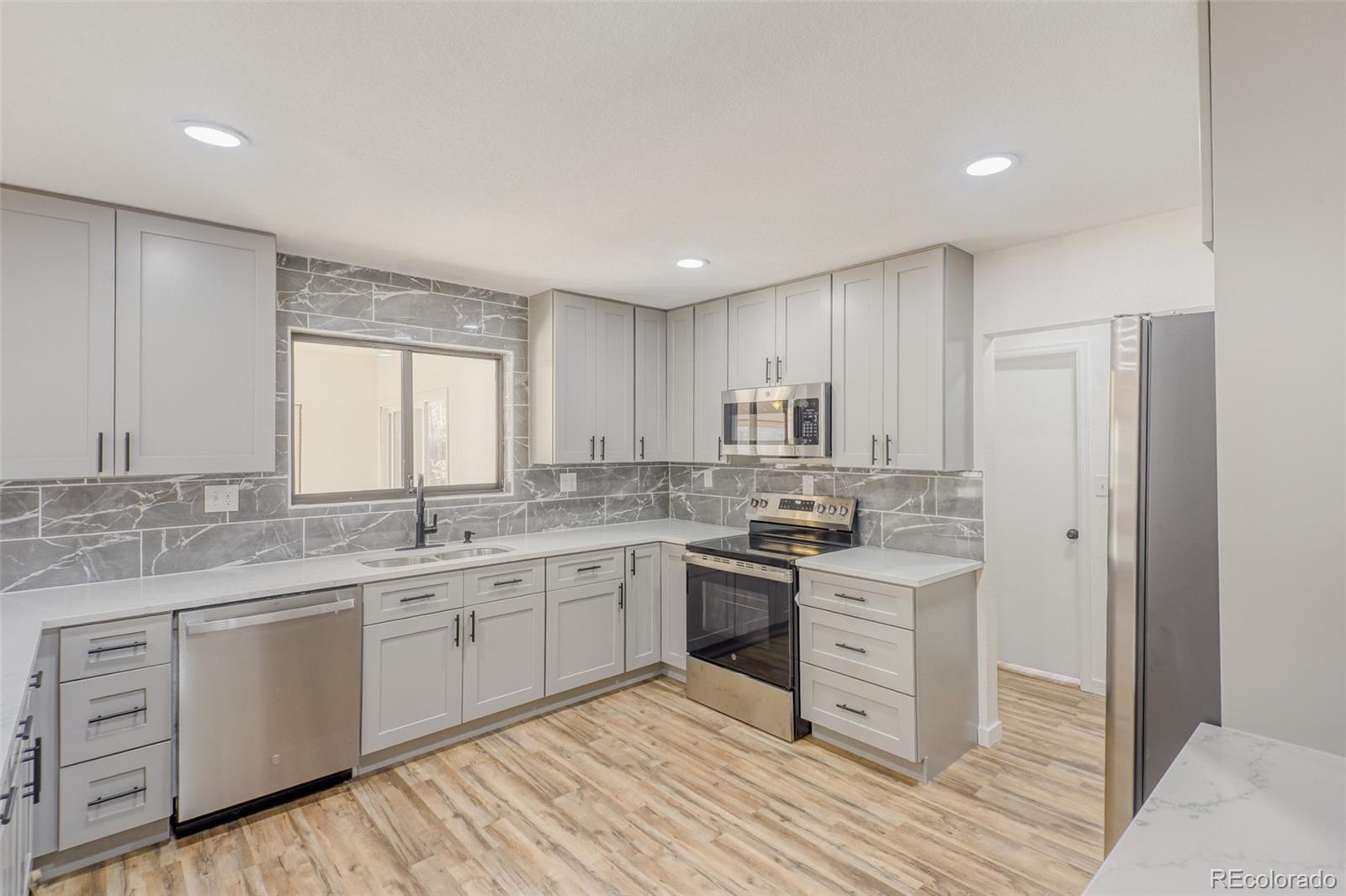MLS Image #7 for 12436 e cedar circle,aurora, Colorado