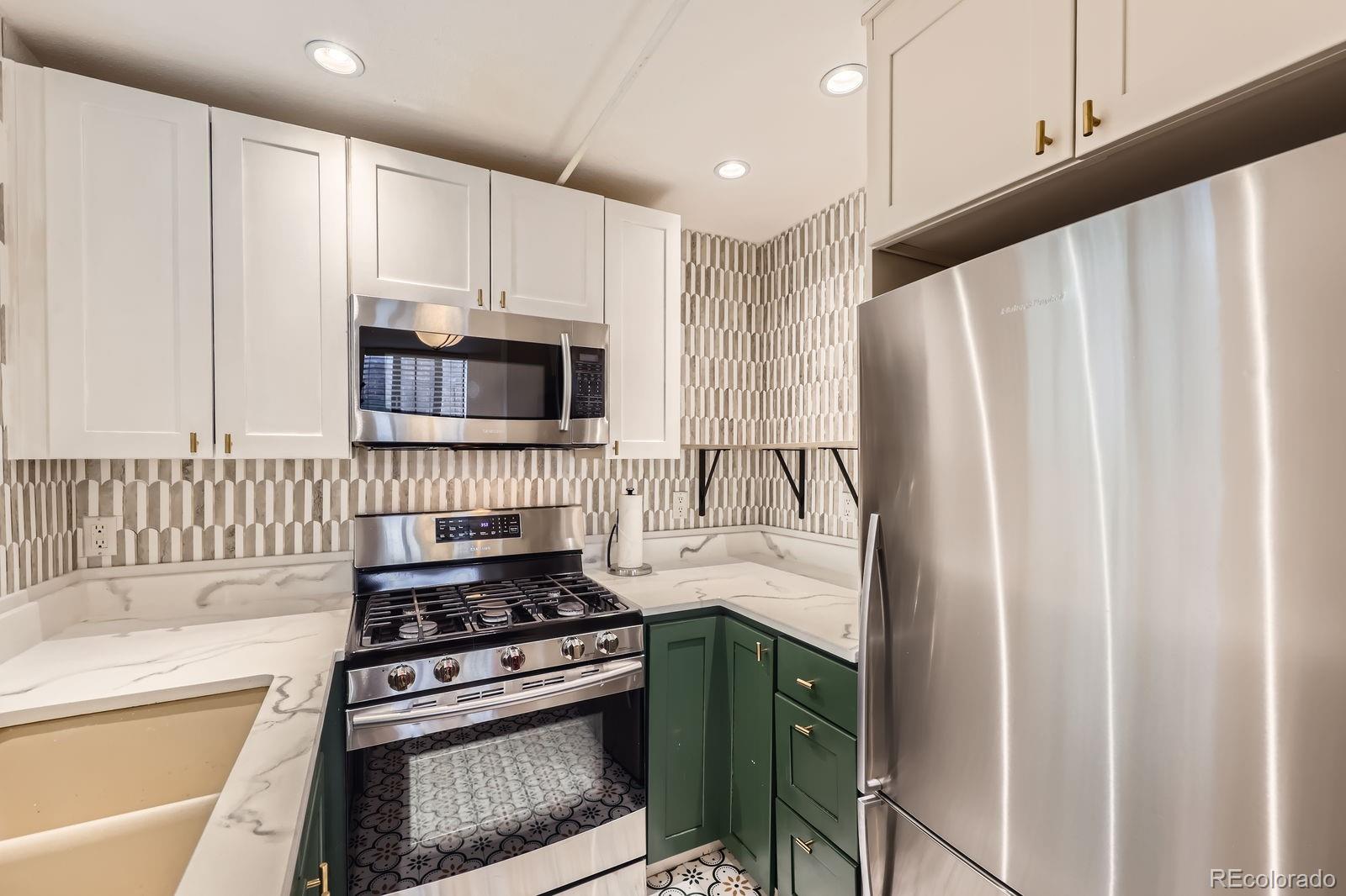 MLS Image #9 for 2233  kearney street,denver, Colorado
