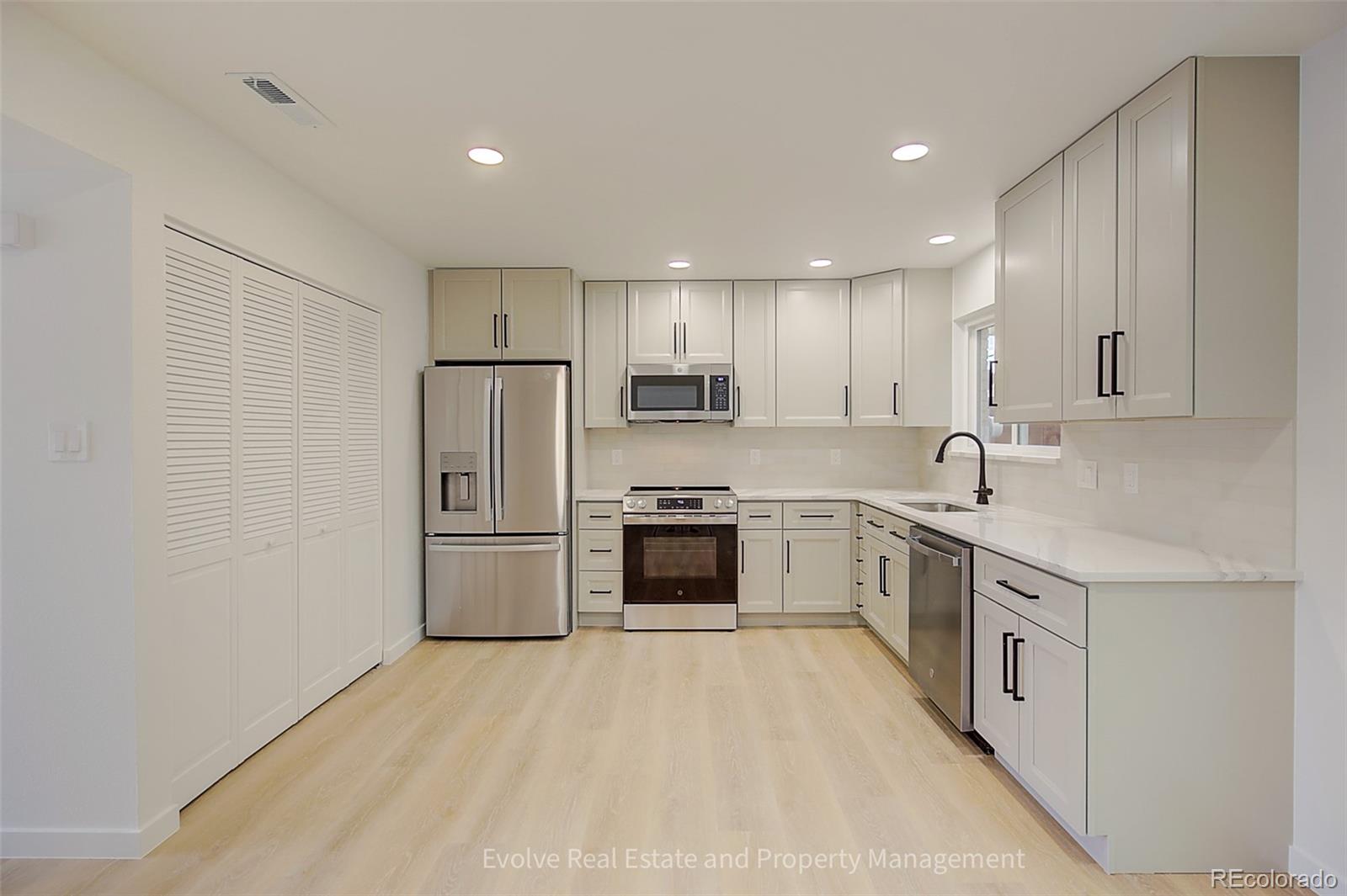 MLS Image #4 for 9014 e mansfield avenue,denver, Colorado