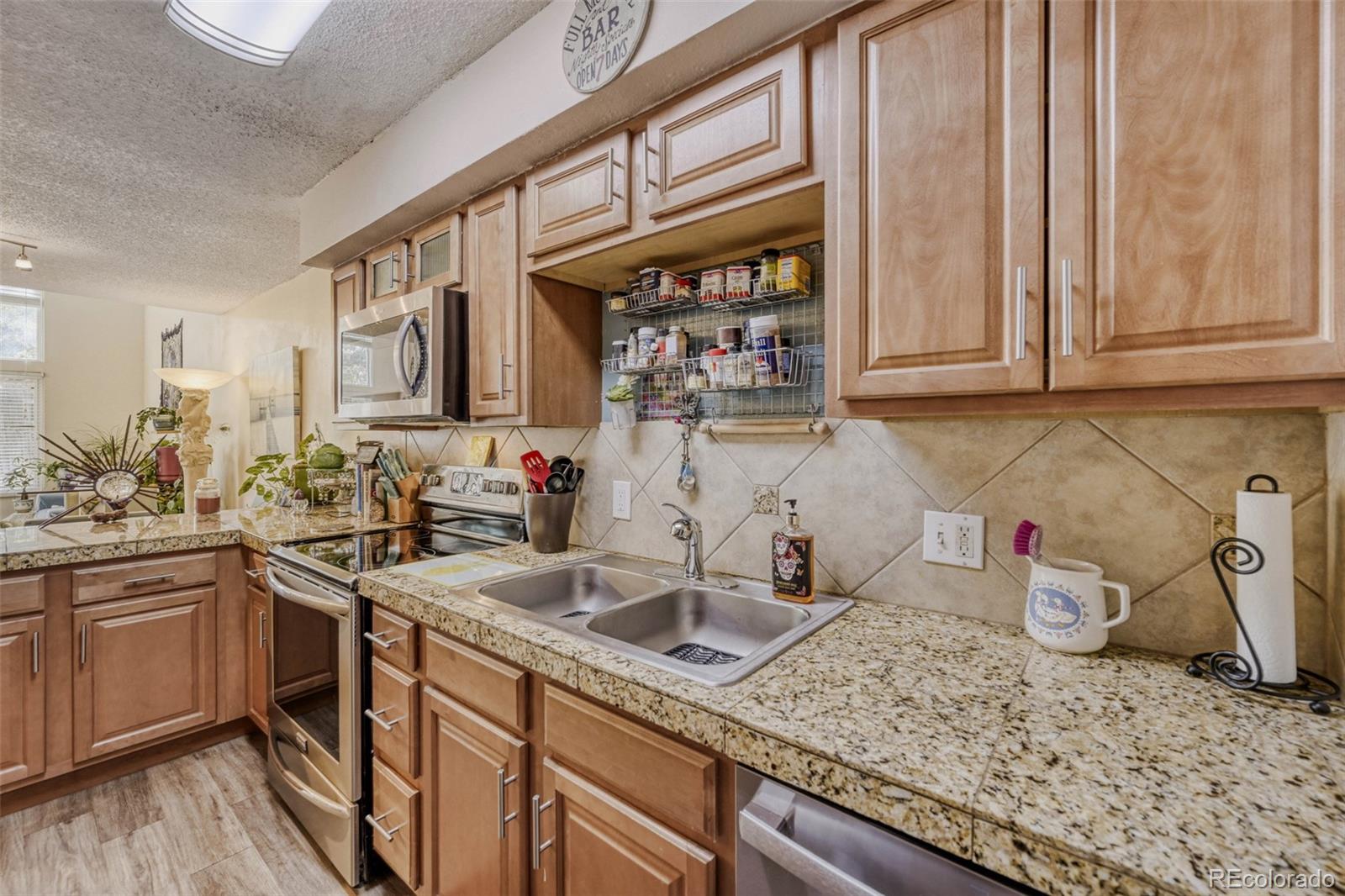 MLS Image #11 for 857 s van gordon court,lakewood, Colorado