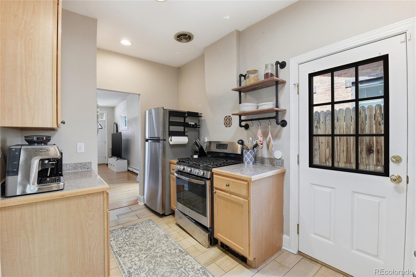 MLS Image #6 for 828 s emerson street,denver, Colorado