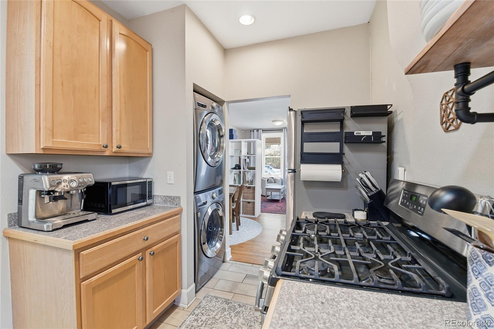 MLS Image #7 for 828 s emerson street,denver, Colorado