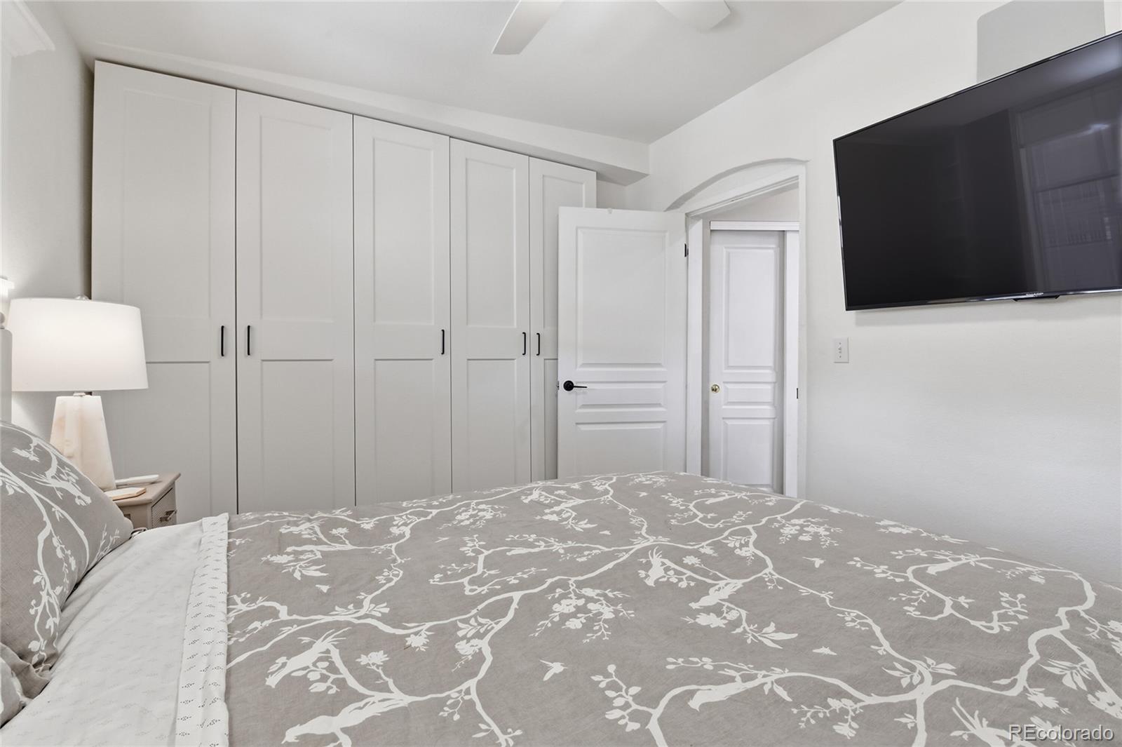 MLS Image #9 for 828 s emerson street,denver, Colorado