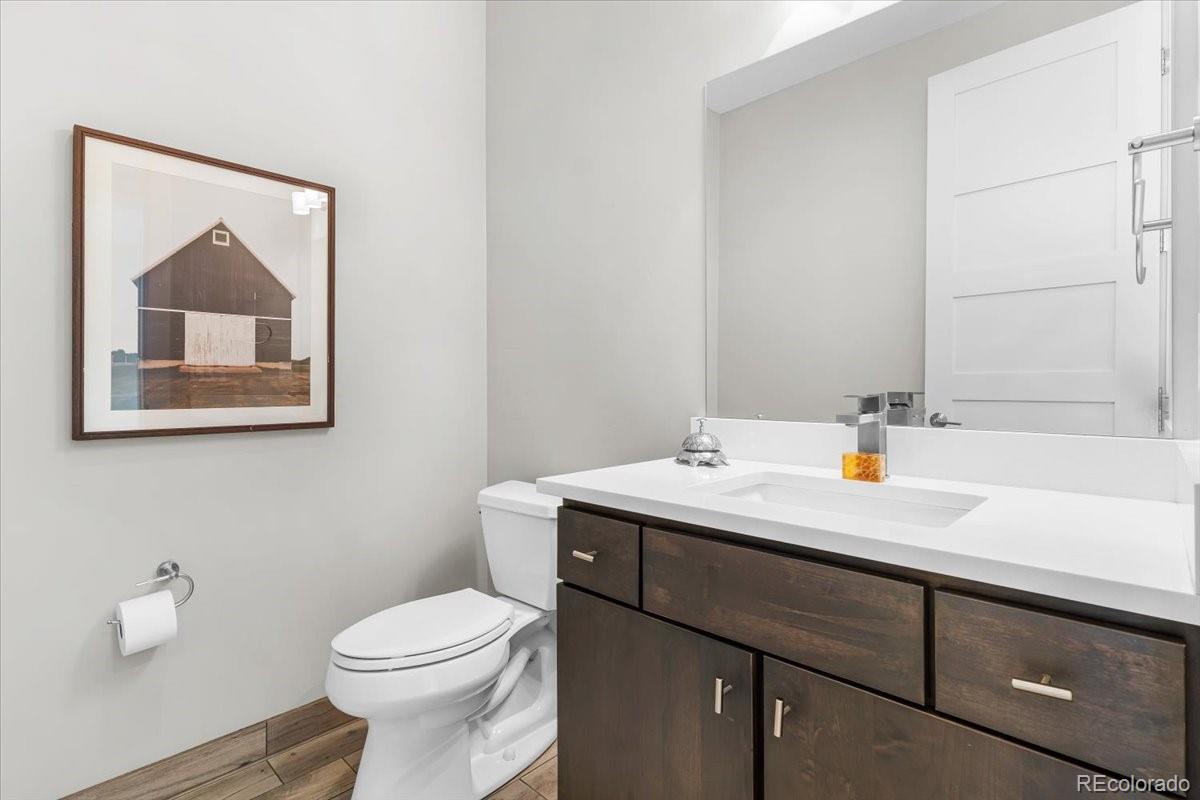 MLS Image #11 for 2930 s lincoln street,englewood, Colorado