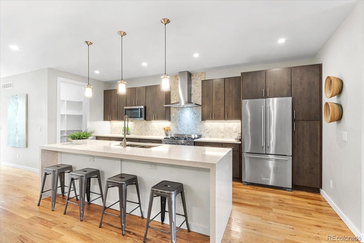 MLS Image #3 for 2930 s lincoln street,englewood, Colorado