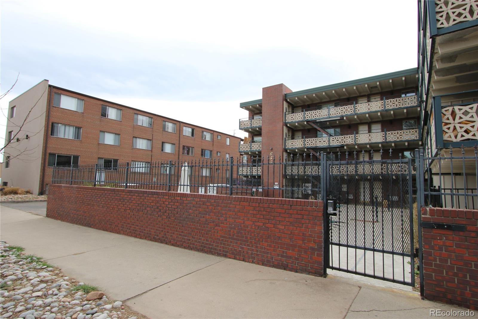 MLS Image #11 for 655 n pearl street,denver, Colorado