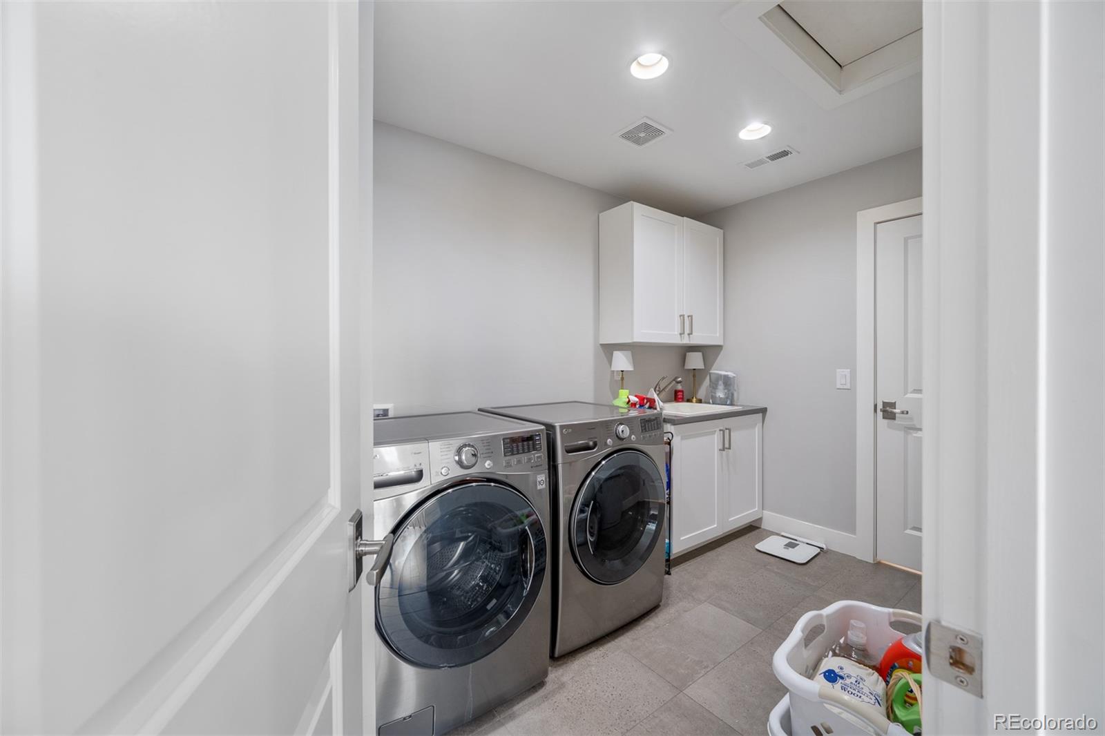 MLS Image #30 for 1315 s columbine street,denver, Colorado