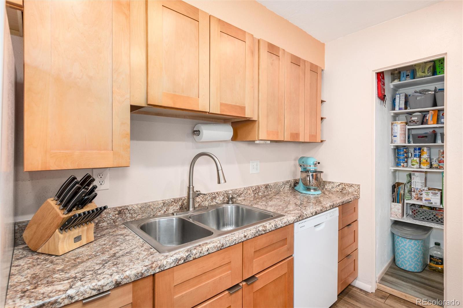 MLS Image #16 for 8787  dover circle,arvada, Colorado
