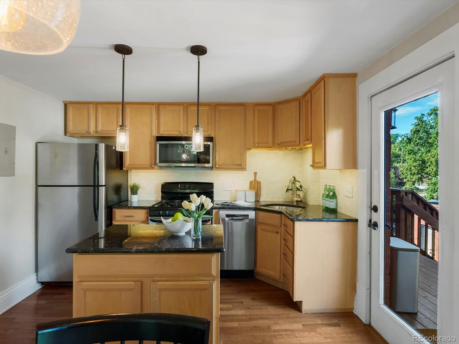 MLS Image #11 for 3611  zuni street 201,denver, Colorado