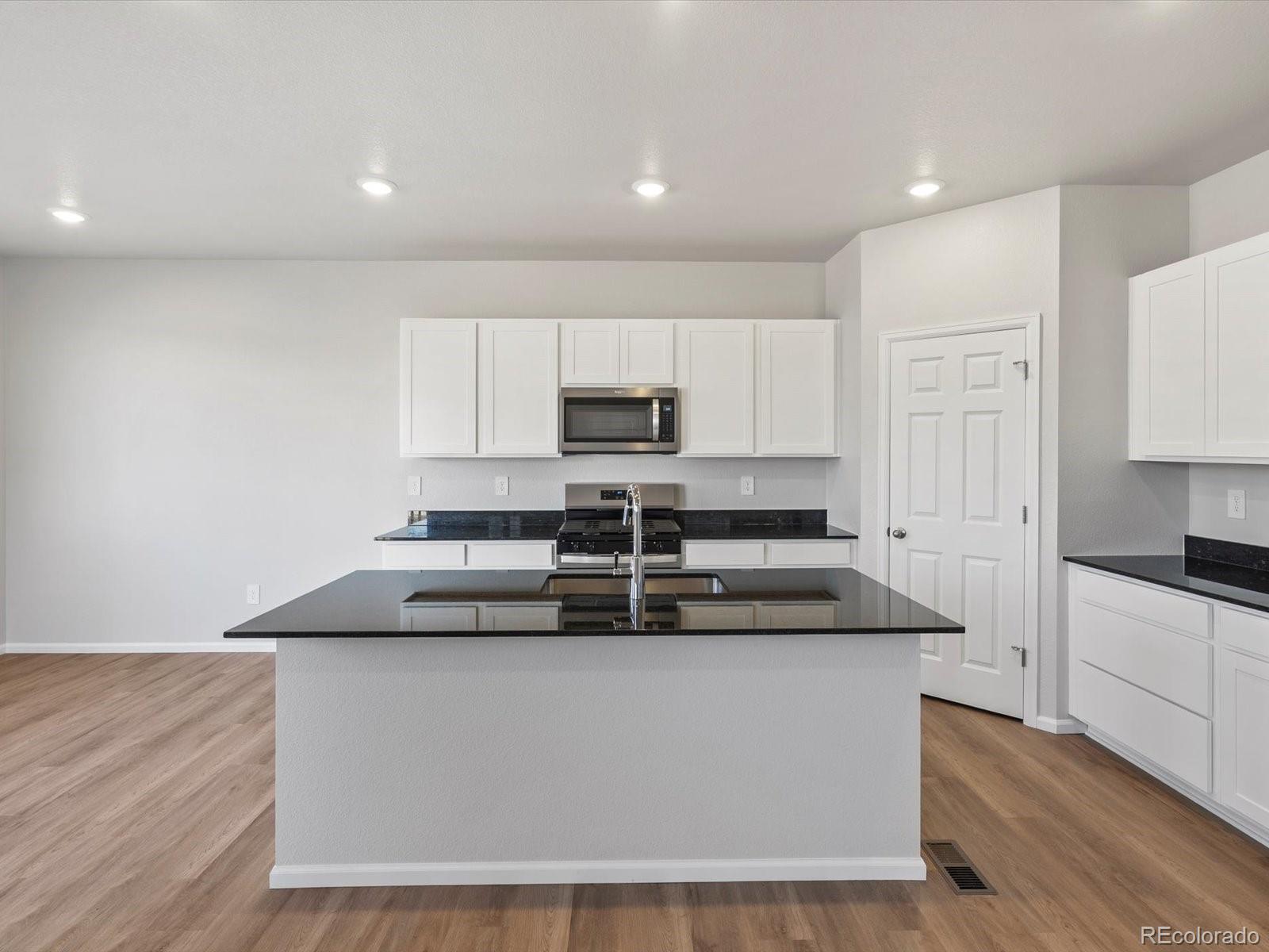 MLS Image #7 for 550  98th avenue,greeley, Colorado