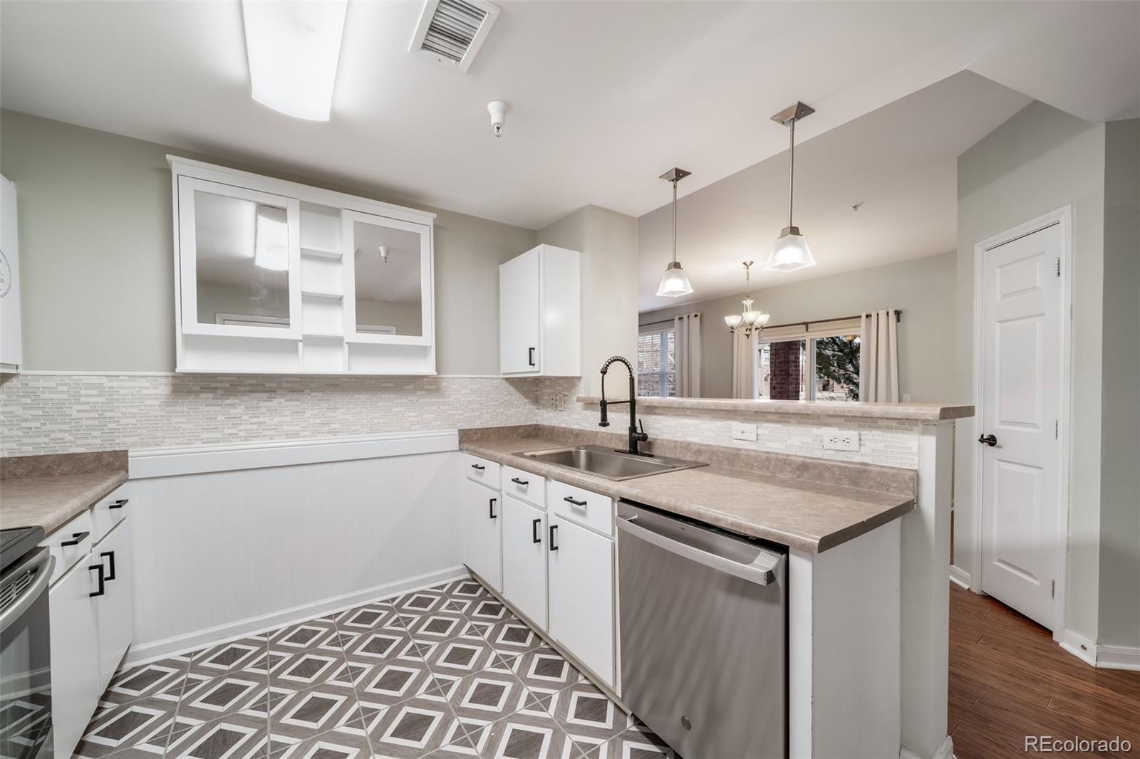 MLS Image #17 for 12858  ironstone way,parker, Colorado