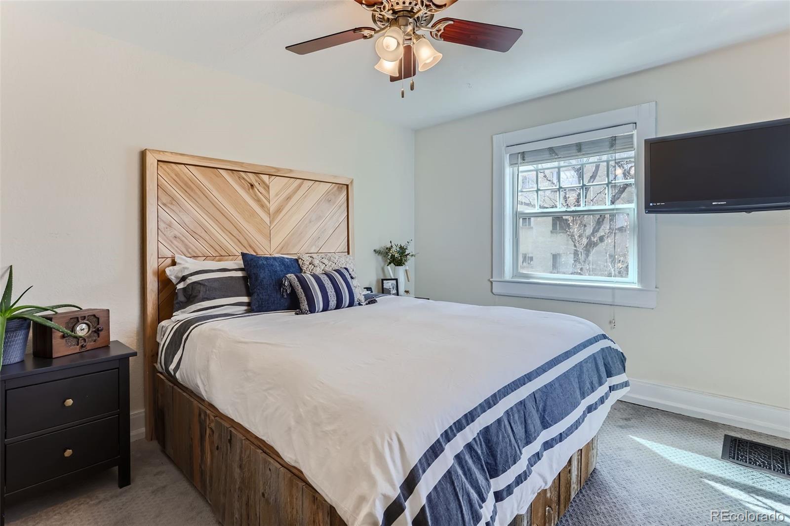 MLS Image #12 for 1414 n clarkson street,denver, Colorado