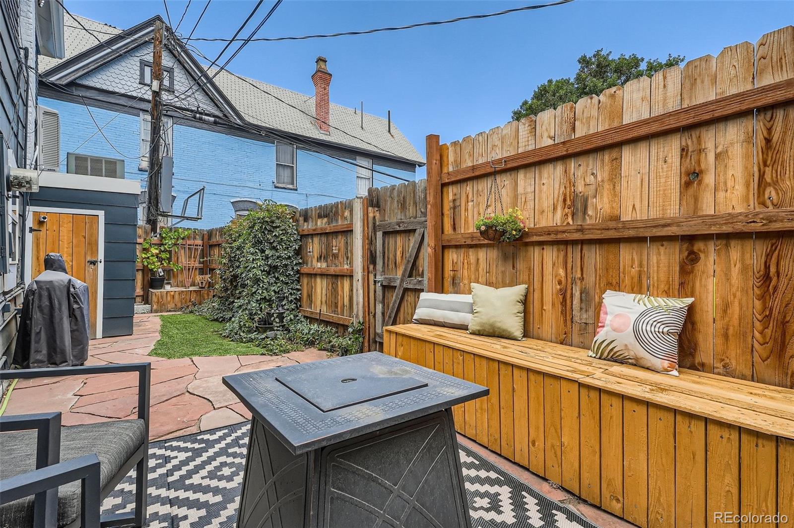 MLS Image #18 for 1414 n clarkson street,denver, Colorado