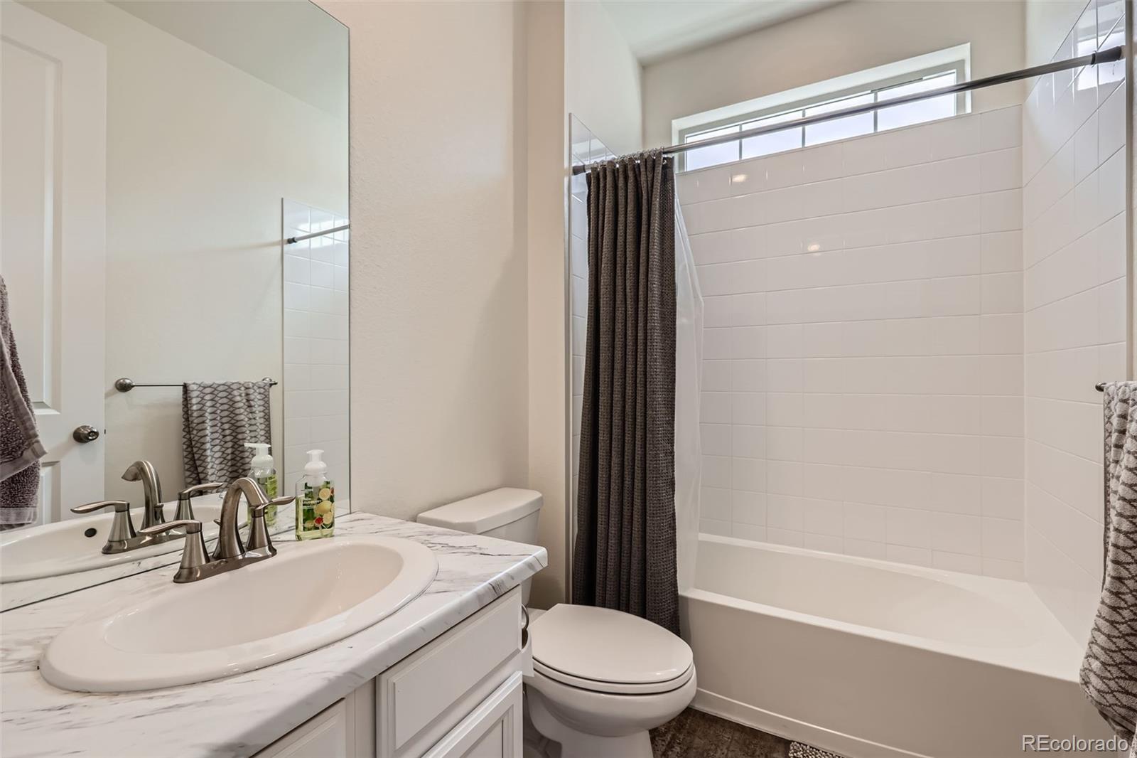 MLS Image #13 for 935  peach leaf lane,elizabeth, Colorado