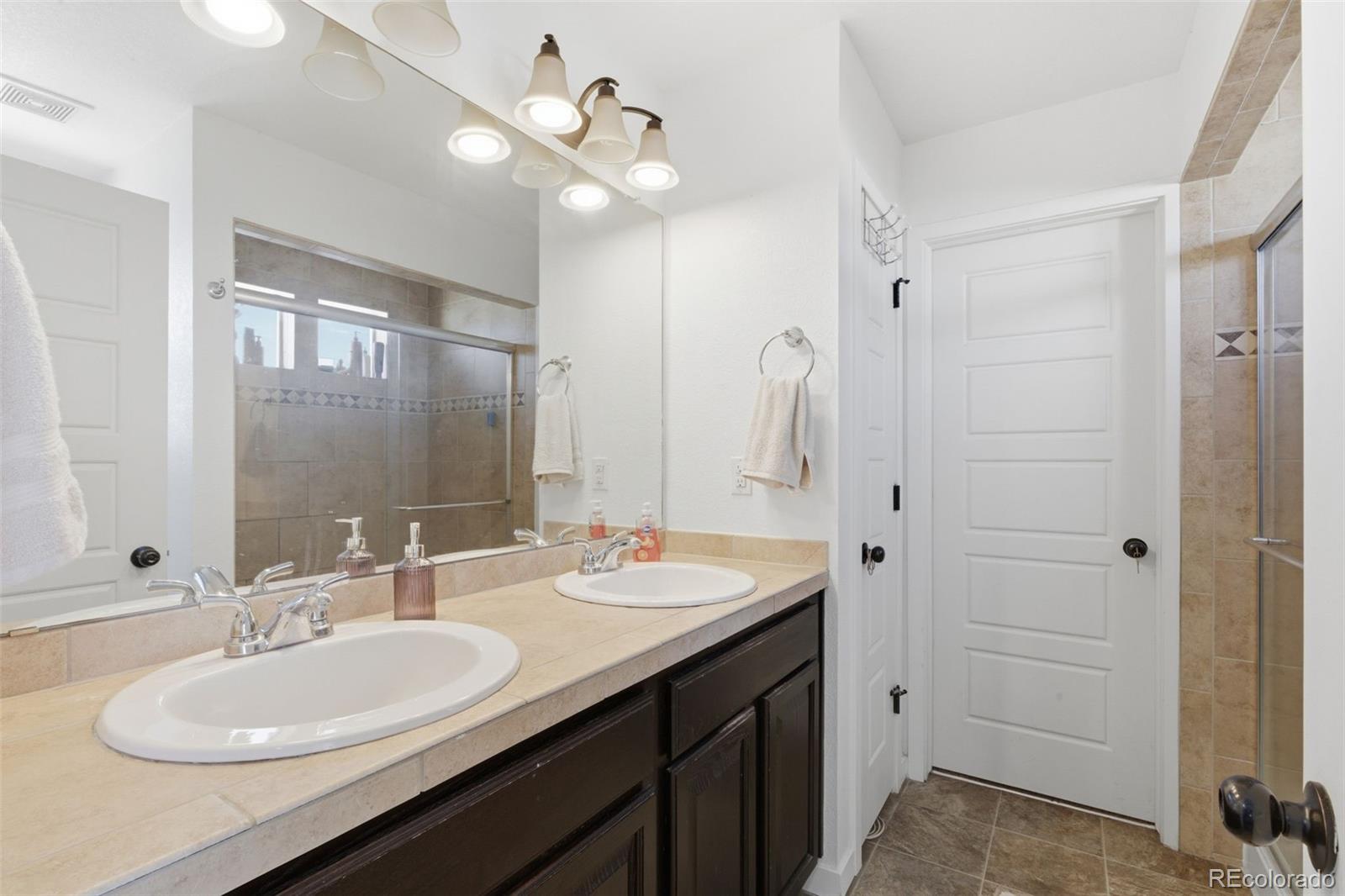 MLS Image #6 for 5027 n andes way,denver, Colorado