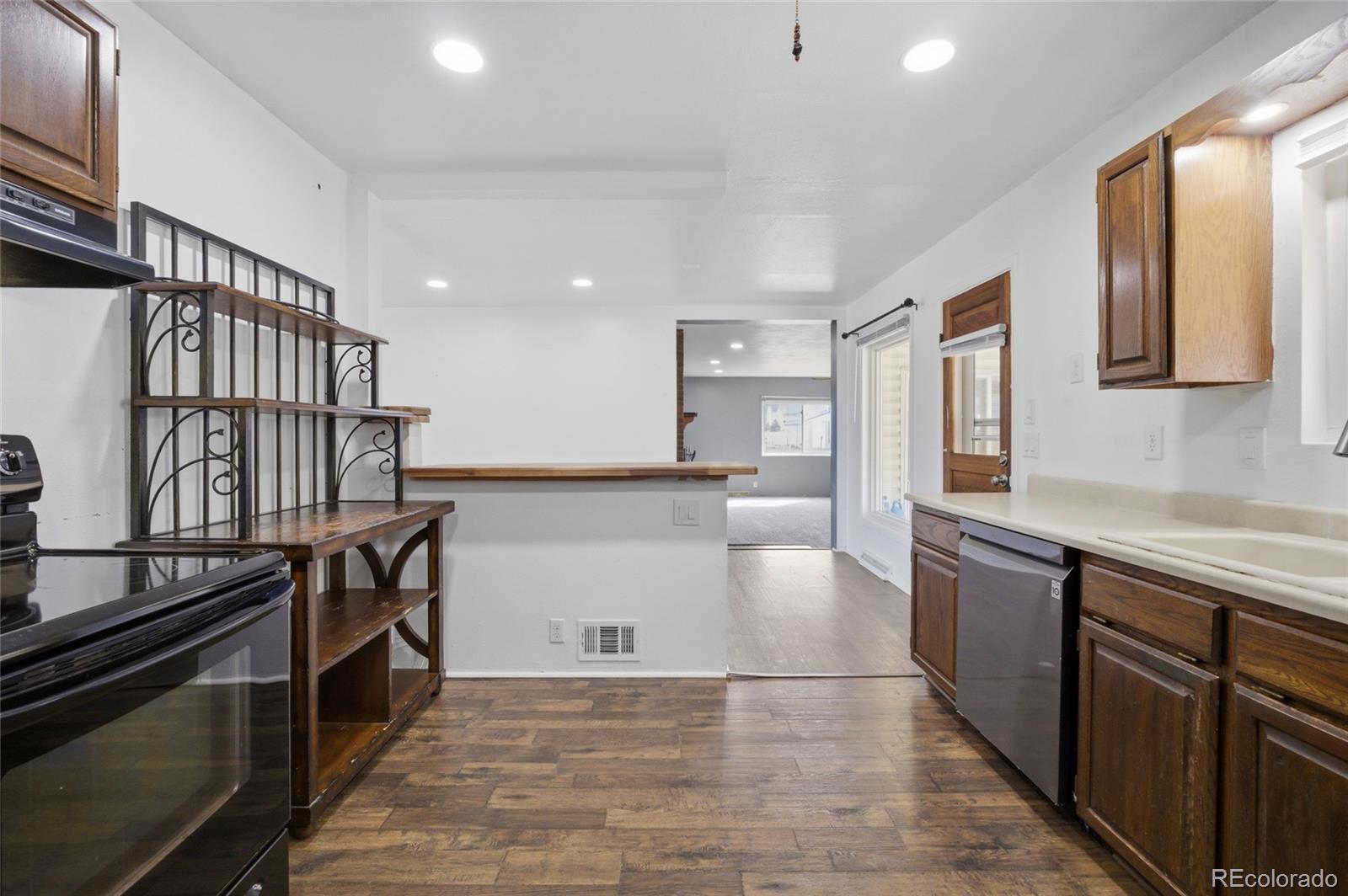 MLS Image #11 for 308  5th street,dacono, Colorado