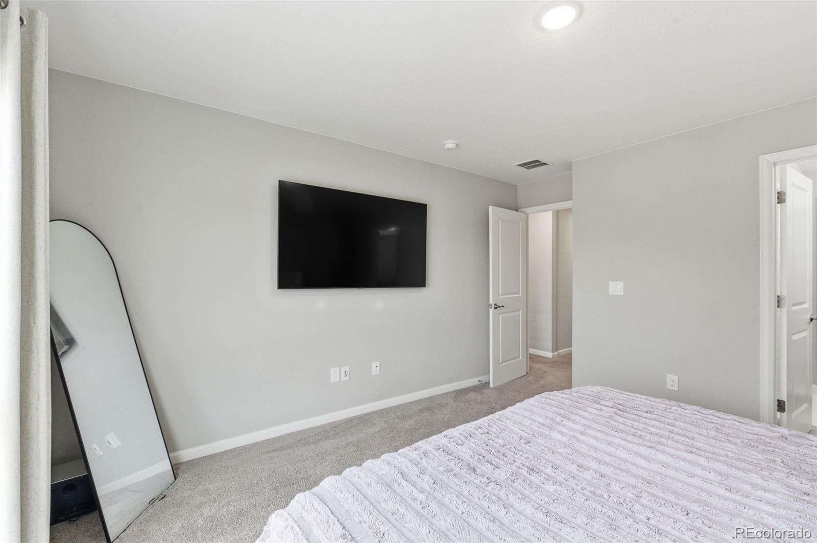 MLS Image #14 for 10653  larimar point,colorado springs, Colorado