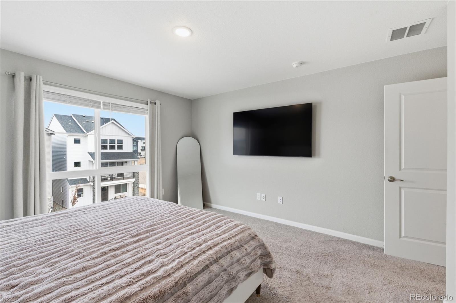 MLS Image #15 for 10653  larimar point,colorado springs, Colorado