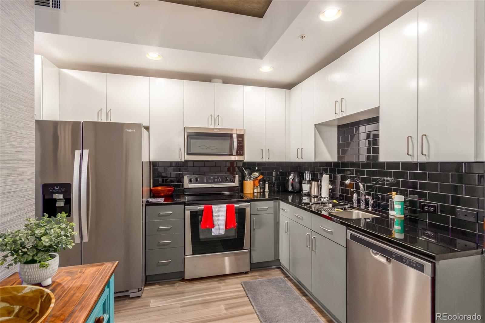MLS Image #8 for 1700  bassett street 1023,denver, Colorado