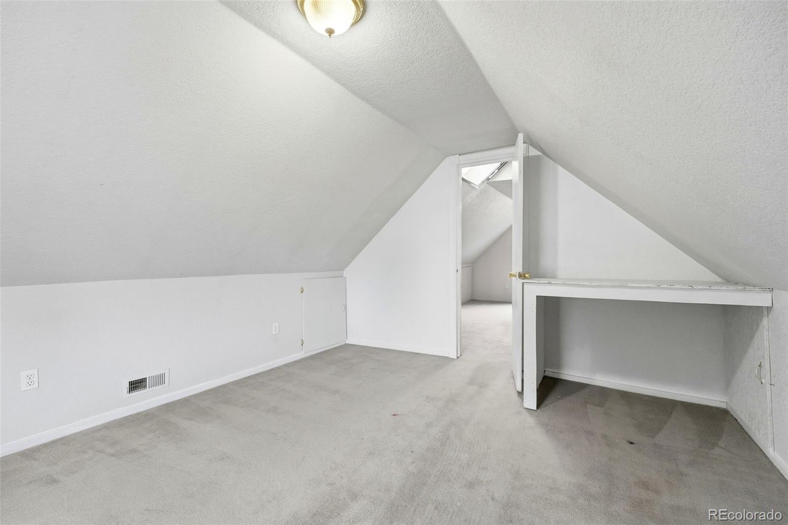 MLS Image #10 for 523 w pikes peak avenue,colorado springs, Colorado
