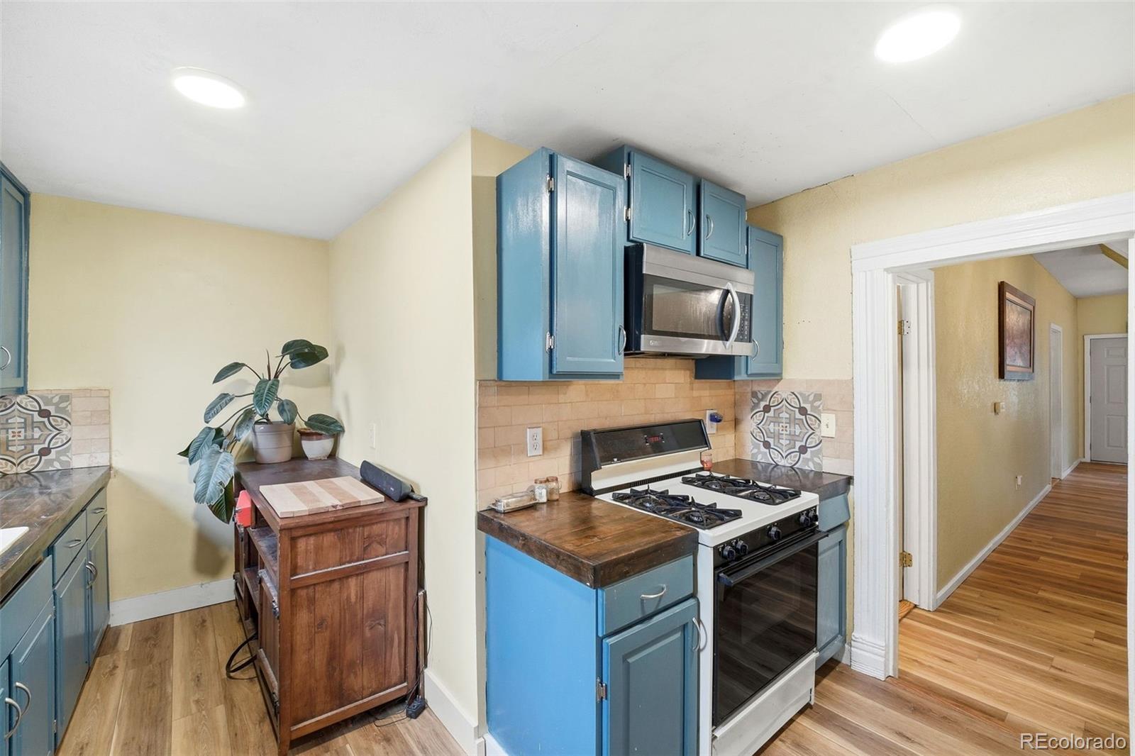 MLS Image #5 for 523 w pikes peak avenue,colorado springs, Colorado
