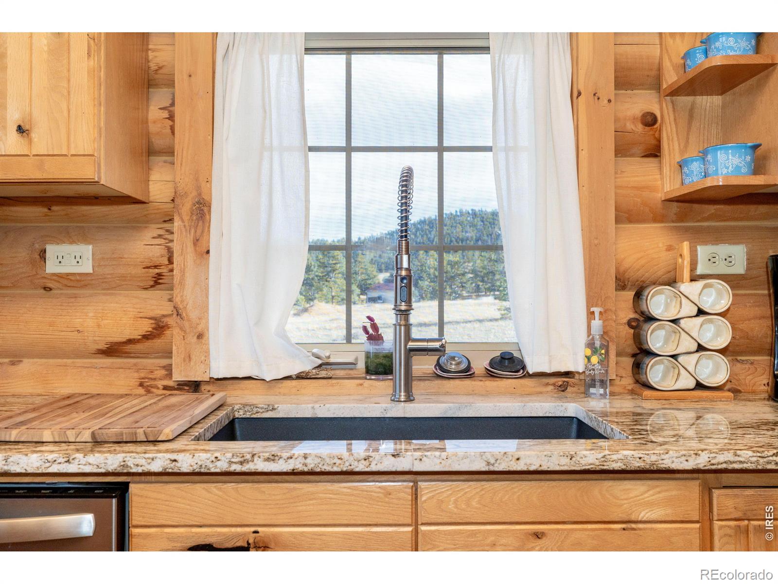 MLS Image #23 for 120 n cucharas mountain court,livermore, Colorado
