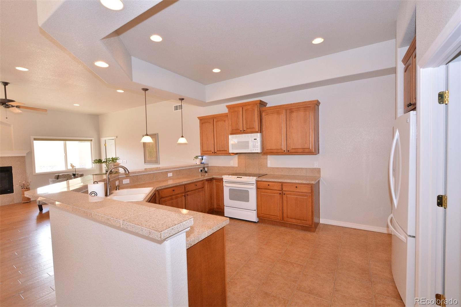 MLS Image #10 for 13688  paradise villas grove,colorado springs, Colorado
