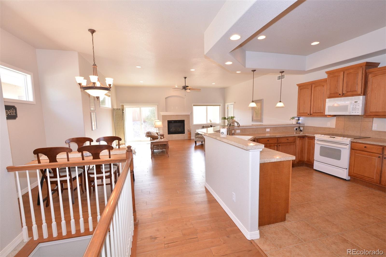 MLS Image #9 for 13688  paradise villas grove,colorado springs, Colorado