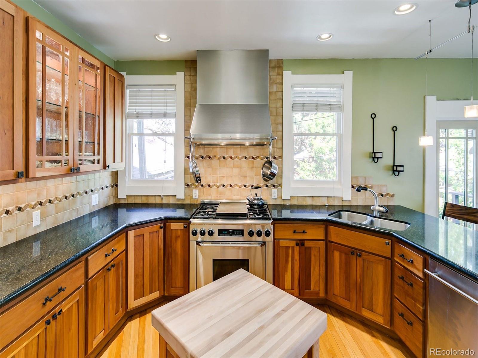 MLS Image #10 for 1259 s high street,denver, Colorado