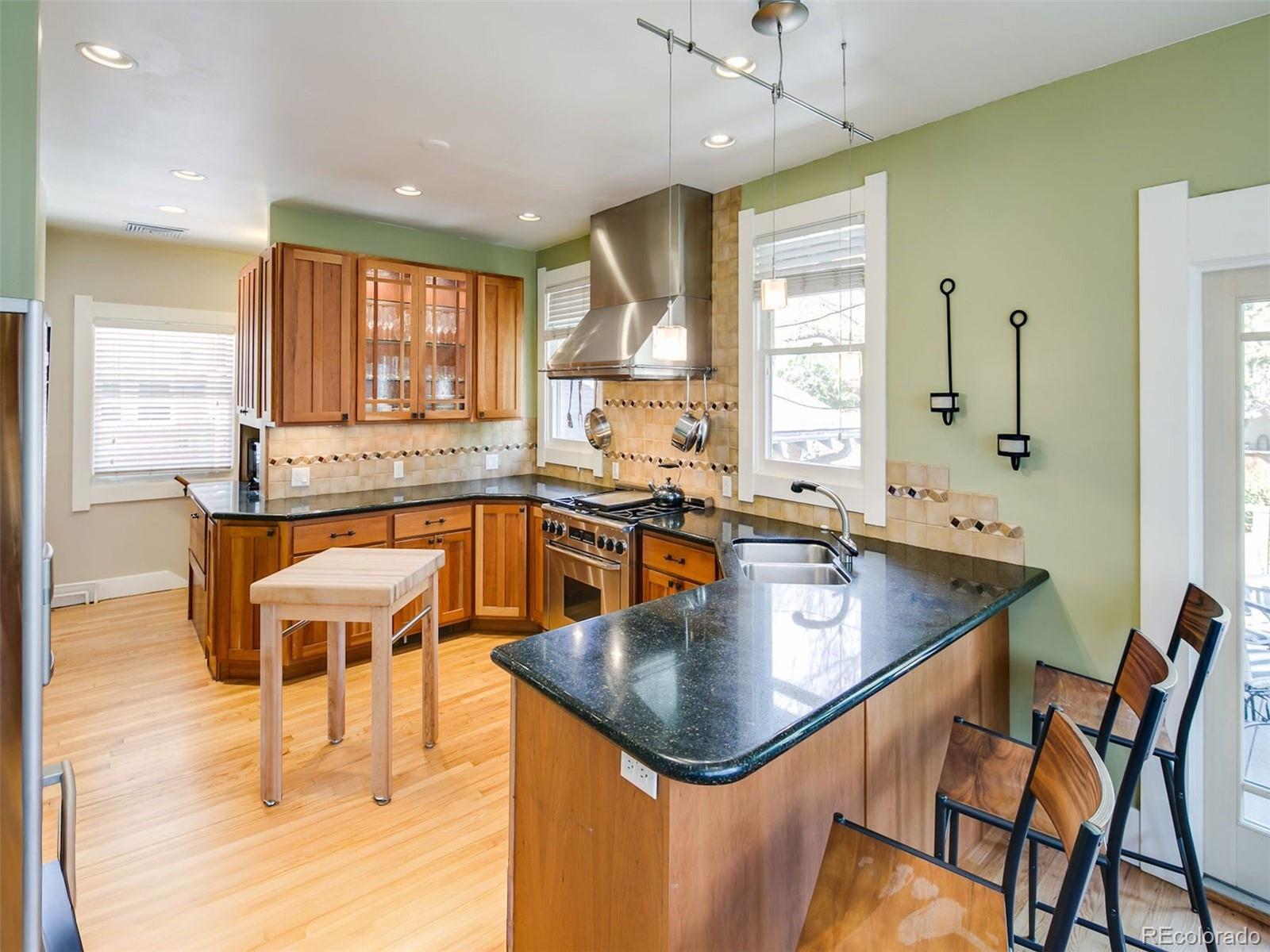 MLS Image #8 for 1259 s high street,denver, Colorado