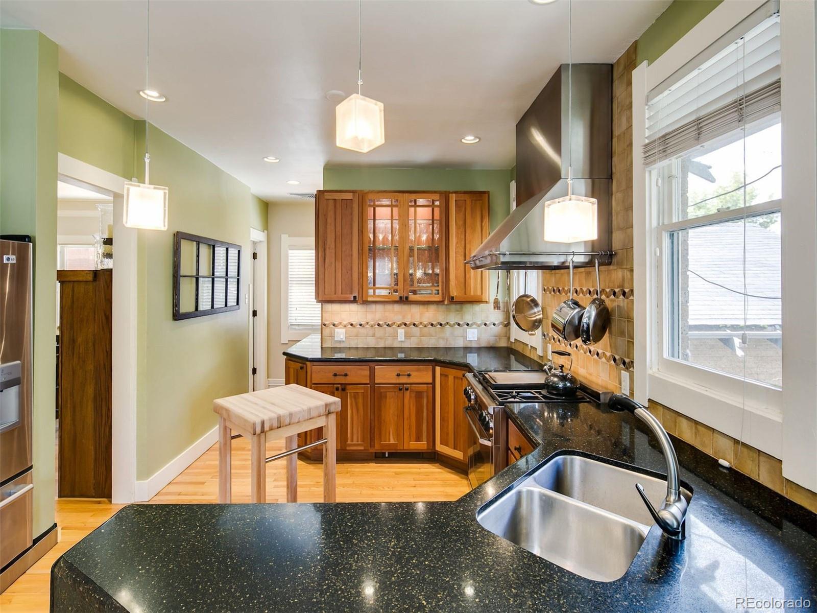 MLS Image #9 for 1259 s high street,denver, Colorado