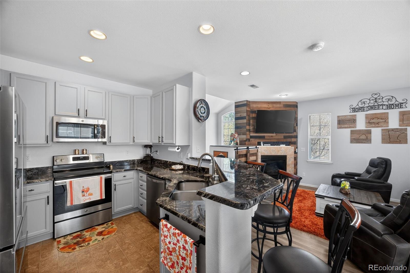 MLS Image #13 for 160  granby way a,aurora, Colorado