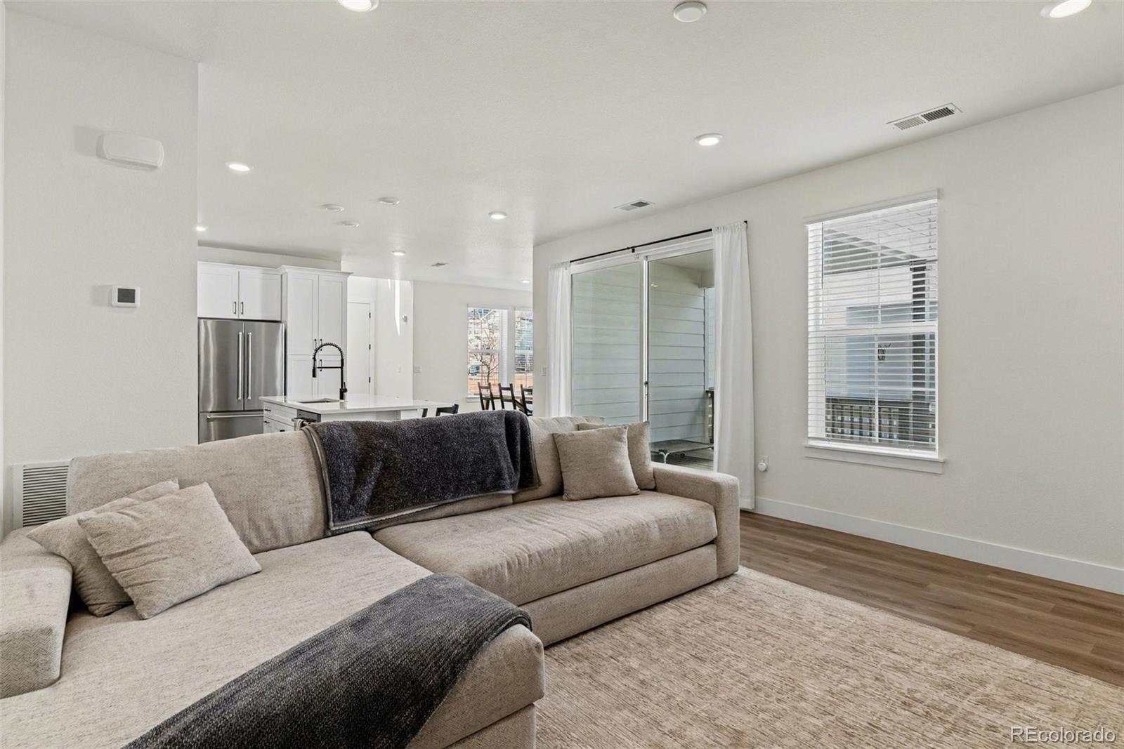 MLS Image #3 for 8890  yellowcress street,littleton, Colorado